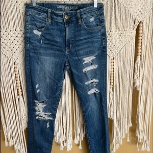 American Eagle High Rise Jegging Jean Distressed ❤️